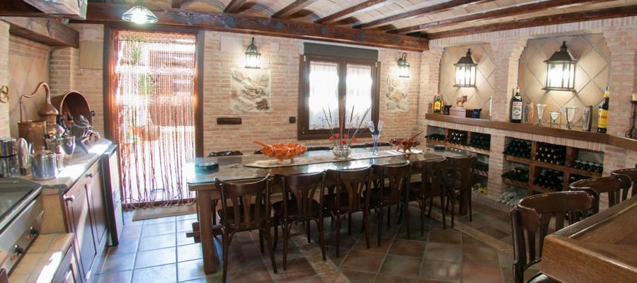 Hostal Rural Los Telares Pastrana Exterior photo